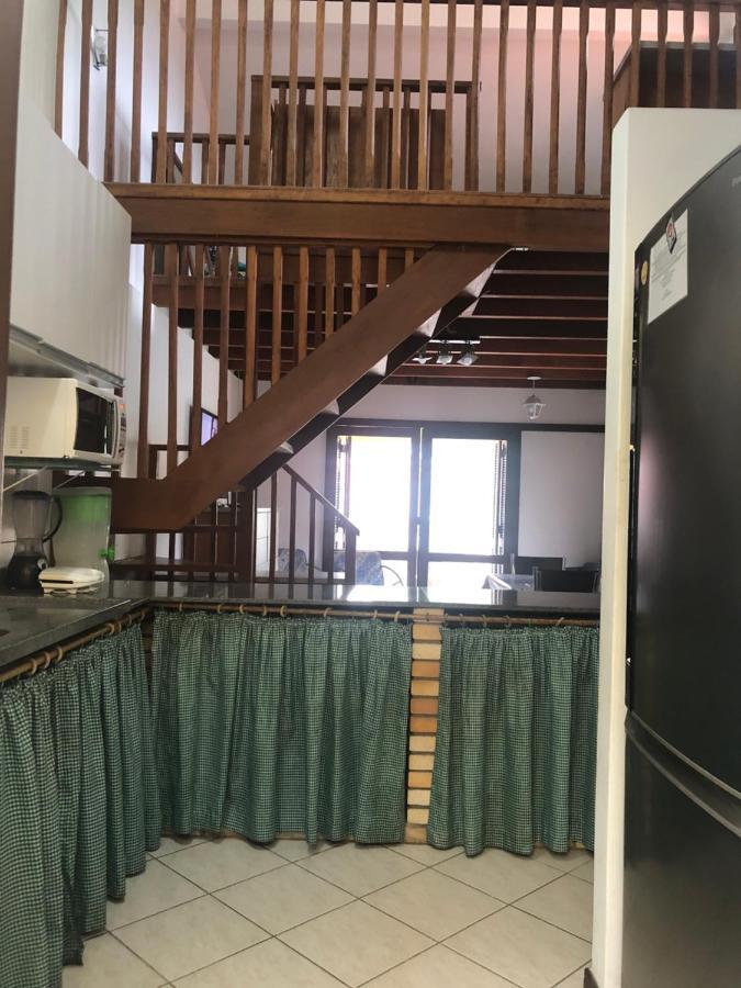 Linda casa com piscina em Bombinhas, espaço inteiro Exterior foto