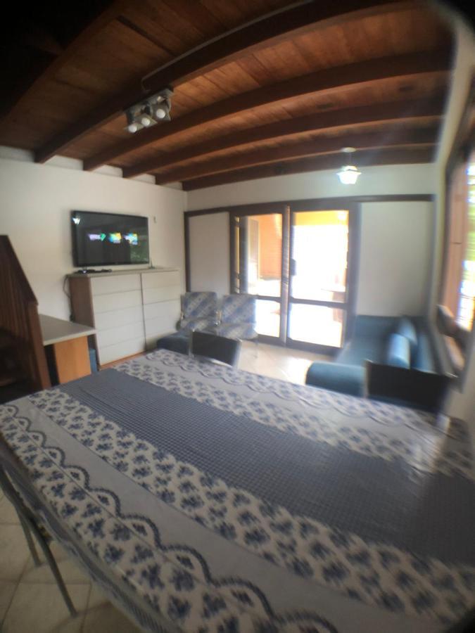 Linda casa com piscina em Bombinhas, espaço inteiro Exterior foto