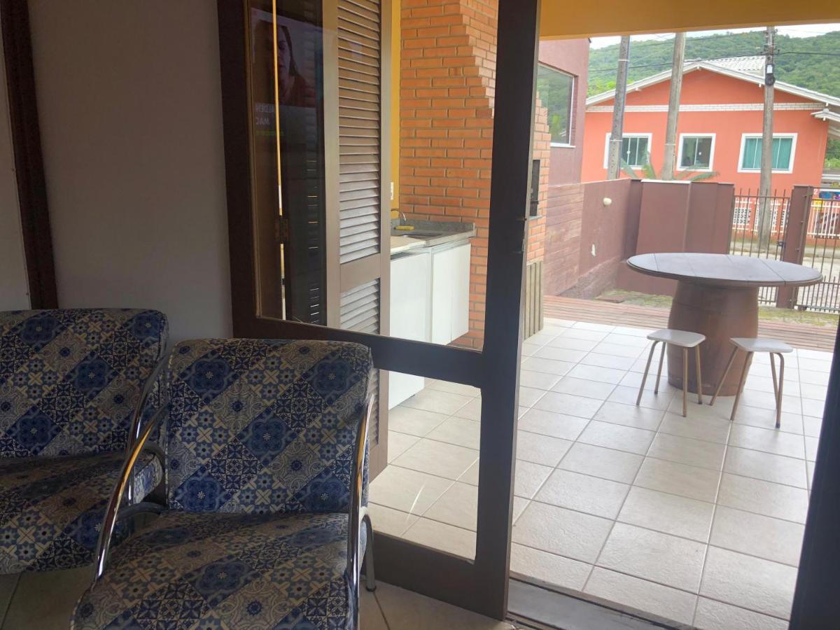 Linda casa com piscina em Bombinhas, espaço inteiro Exterior foto